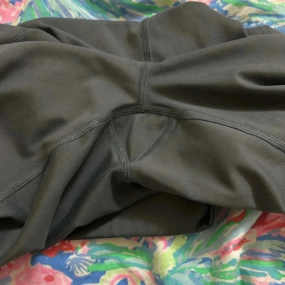EUC Girlfriend Collective Gray Athletic Leggings - Picture 3 of 3